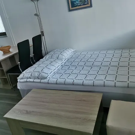 アパート Apartma Kuhar クランスカゴーラ