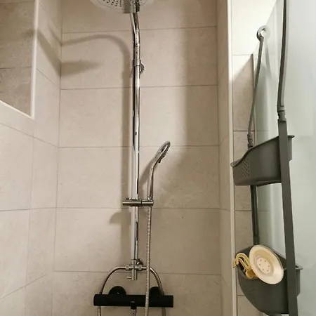 Apartma Kuhar * クランスカゴーラ